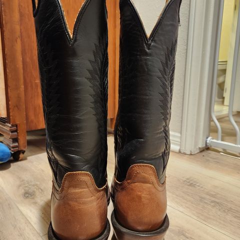 Drew's The Trevor in Unknown Leather