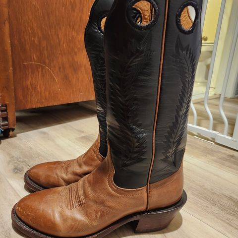 Drew's The Trevor in Unknown Leather