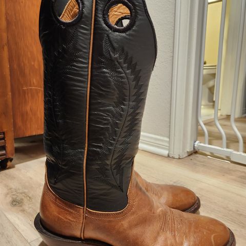 Drew's The Trevor in Unknown Leather
