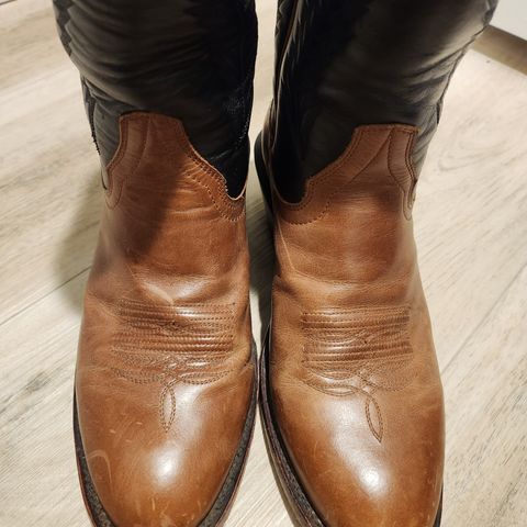 Drew's The Trevor in Unknown Leather