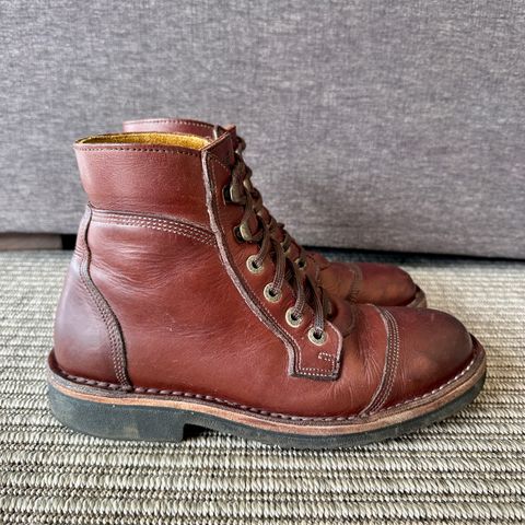 Jim Green Numzaan in Hazelnut Veg Retan