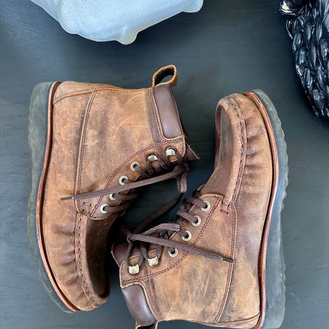 Jim Green Meander Moc Toe in Bronco Brown