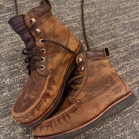 Jim Green Meander Moc Toe in Bronco Brown