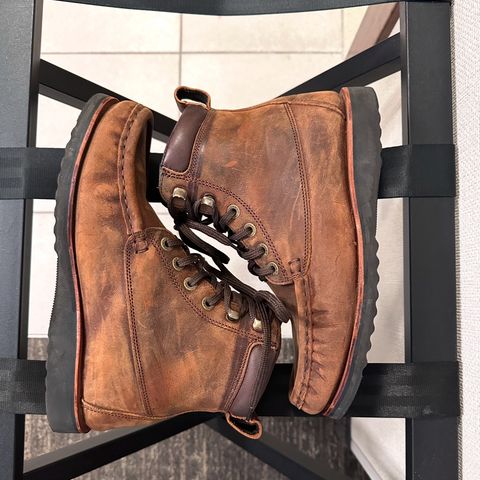 Jim Green Meander Moc Toe in Bronco Brown