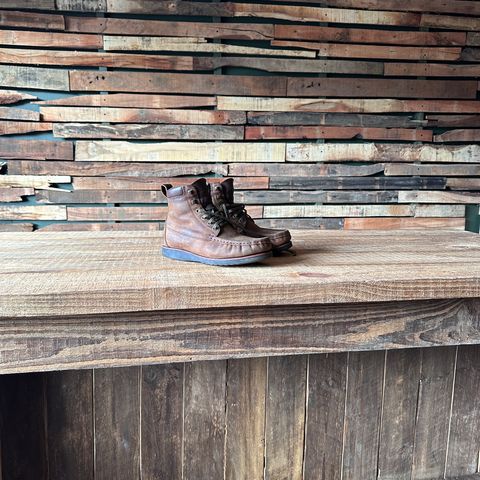 Jim Green Meander Moc Toe in Bronco Brown