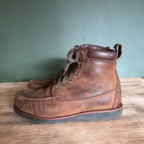 Jim Green Meander Moc Toe in Bronco Brown