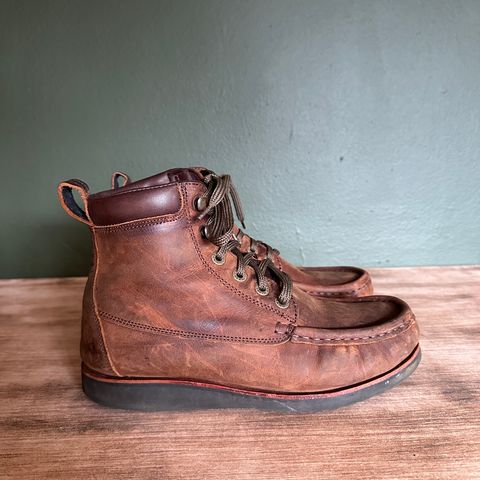 Jim Green Meander Moc Toe in Bronco Brown