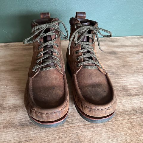 Jim Green Meander Moc Toe in Bronco Brown