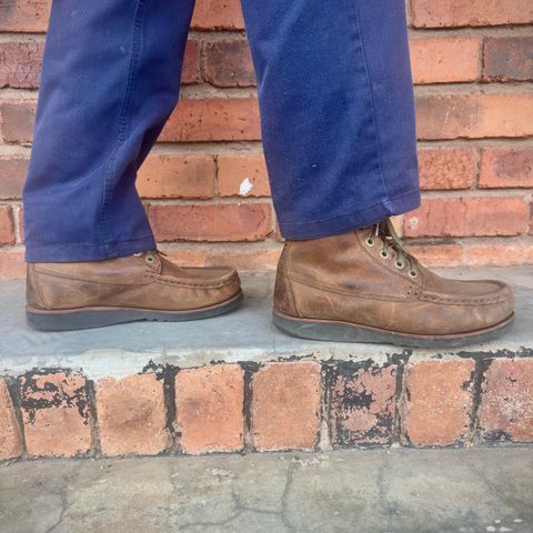 Jim Green Meander Moc Toe in Bronco Brown