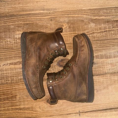Jim Green Meander Moc Toe in Bronco Brown
