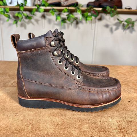 Jim Green Meander Moc Toe in Bronco Brown