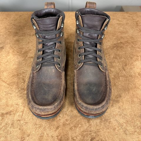 Jim Green Meander Moc Toe in Bronco Brown