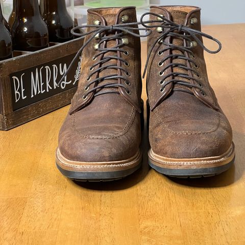 Parkhurst The Niagara in C.F. Stead Light Brown Waxy Commander Suede