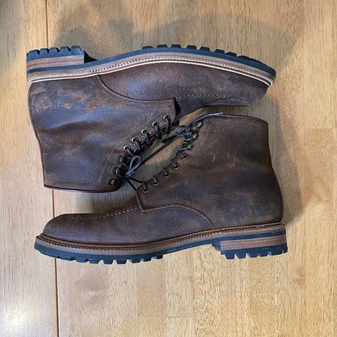 Parkhurst The Niagara in C.F. Stead Light Brown Waxy Commander Suede