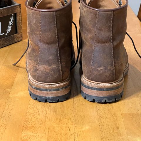 Parkhurst The Niagara in C.F. Stead Light Brown Waxy Commander Suede