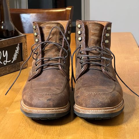 Parkhurst The Niagara in C.F. Stead Light Brown Waxy Commander Suede