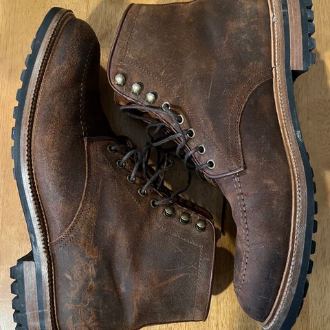 Parkhurst The Niagara in C.F. Stead Light Brown Waxy Commander Suede