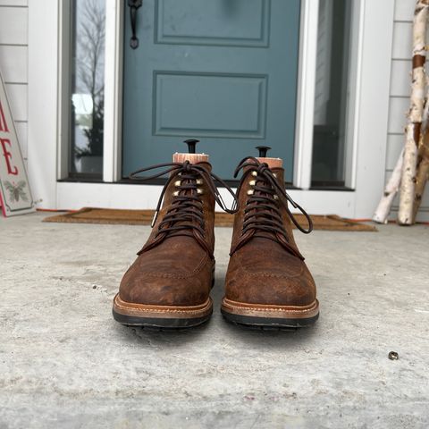 Parkhurst The Niagara in C.F. Stead Light Brown Waxy Commander Suede