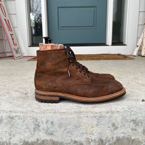 Parkhurst The Niagara in C.F. Stead Light Brown Waxy Commander Suede