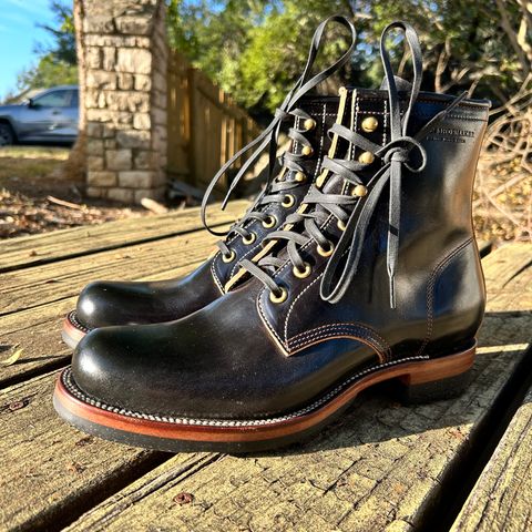 Quan Shoemaker Unknown Model in Maryam Black Horsebutt