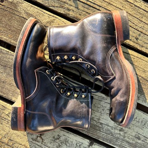 Quan Shoemaker Unknown Model in Maryam Black Horsebutt