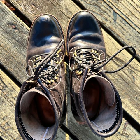 Quan Shoemaker Unknown Model in Maryam Black Horsebutt