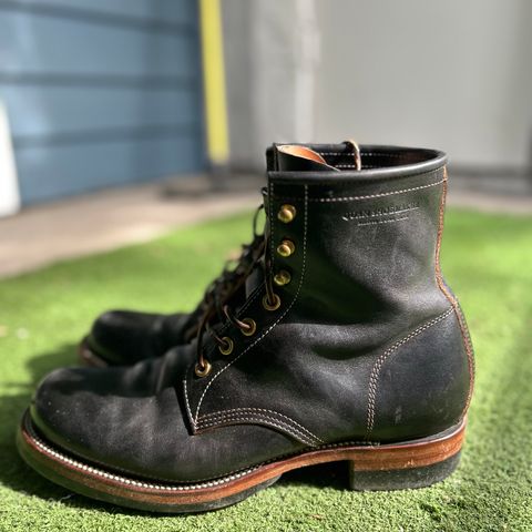Quan Shoemaker Unknown Model in Maryam Black Horsebutt