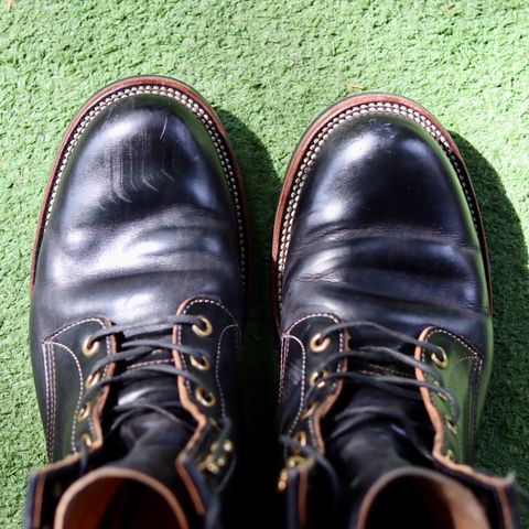 Quan Shoemaker Unknown Model in Maryam Black Horsebutt