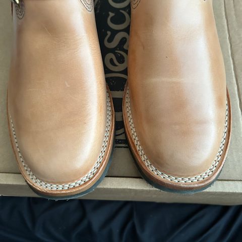 Wesco Mister Lou in Maryam Natural Horsebutt