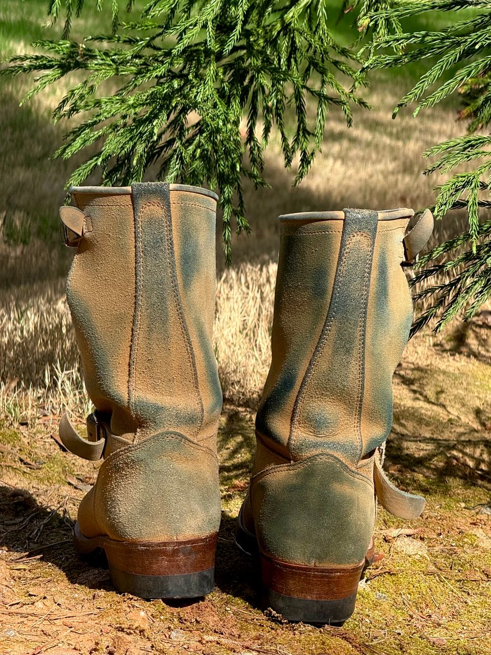 Attractions BILTBUCK Lot .329 Engineer in Sand Beige Roughout | Photo ...